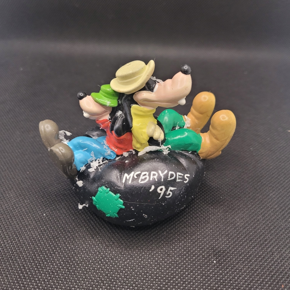 Vintage Disney Goofy Max Sledding Figurine 1995 Burger King McBrydes Collectible